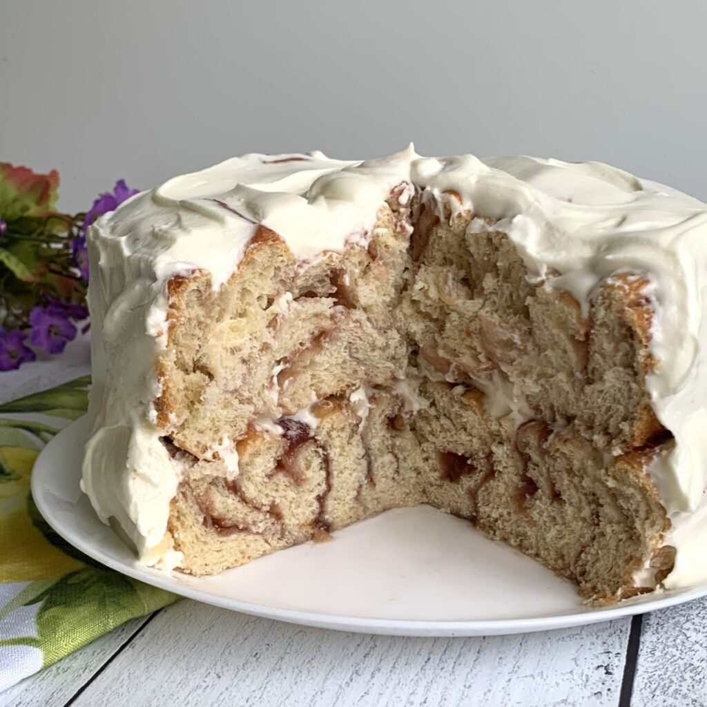 Strawberry Cinnamon Roll CakeSquare