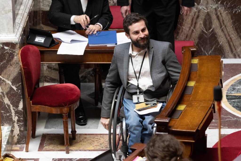 Le vote "assis et levé" supprimé à l'Assemblée, considéré comme discriminatoire. 2 10a243e sirius fs upload 1 a93rypdckclm 1741793733880 sipa 01103421 000011