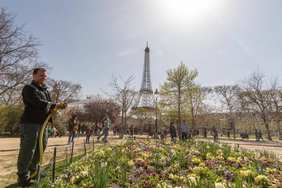 L'OCDE met en garde contre des sécheresses sévères menaçant l'Ile-de-France. 10 220f2df sirius fs upload 1 l22juut2qkdu 1742206622099 sipa 01108584 000001