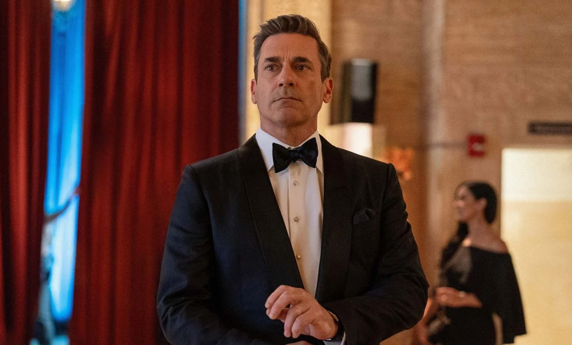 Jon Hamm se transforme en voleur pour conserver sa richesse dans la bande-annonce de sa nouvelle série. 4 Jon Hamm se transforme en voleur pour conserver sa richesse