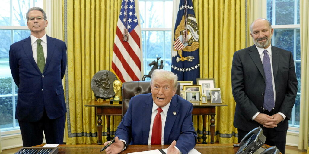 Pourquoi Trump a-t-il changé de position ? 3 27550259lpw 27550367 mega une jpg 11037732