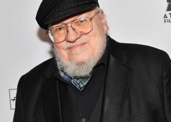George R.R. Martin dévoile enfin des nouvelles sur son prochain livre tant attendu, The Winds of Winter : l’auteur de Game of Thrones confirme qu’il est toujours engagé dans l’écriture du sixième tome de la série | Actualité du 21/04/2025.