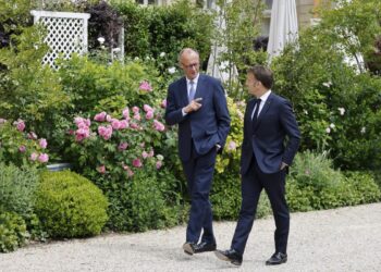 Refusons que Macron et Merz compromettent la responsabilité sociale et environnementale des entreprises