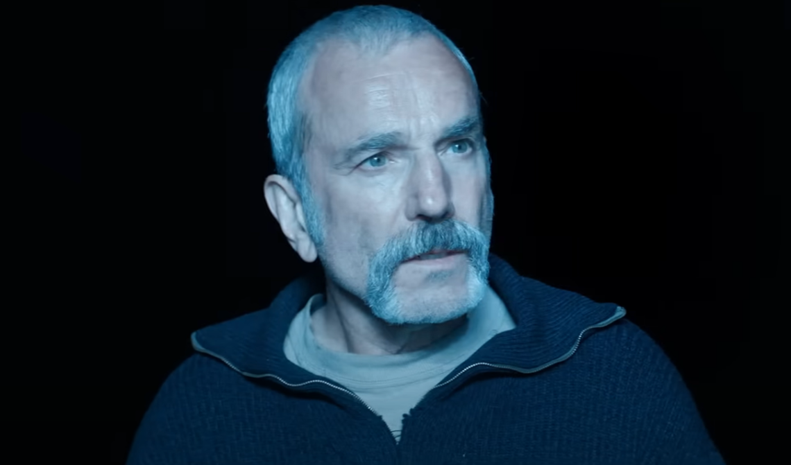 Daniel Day Lewis effectue son grand retour dans la bande annonce enigmatique