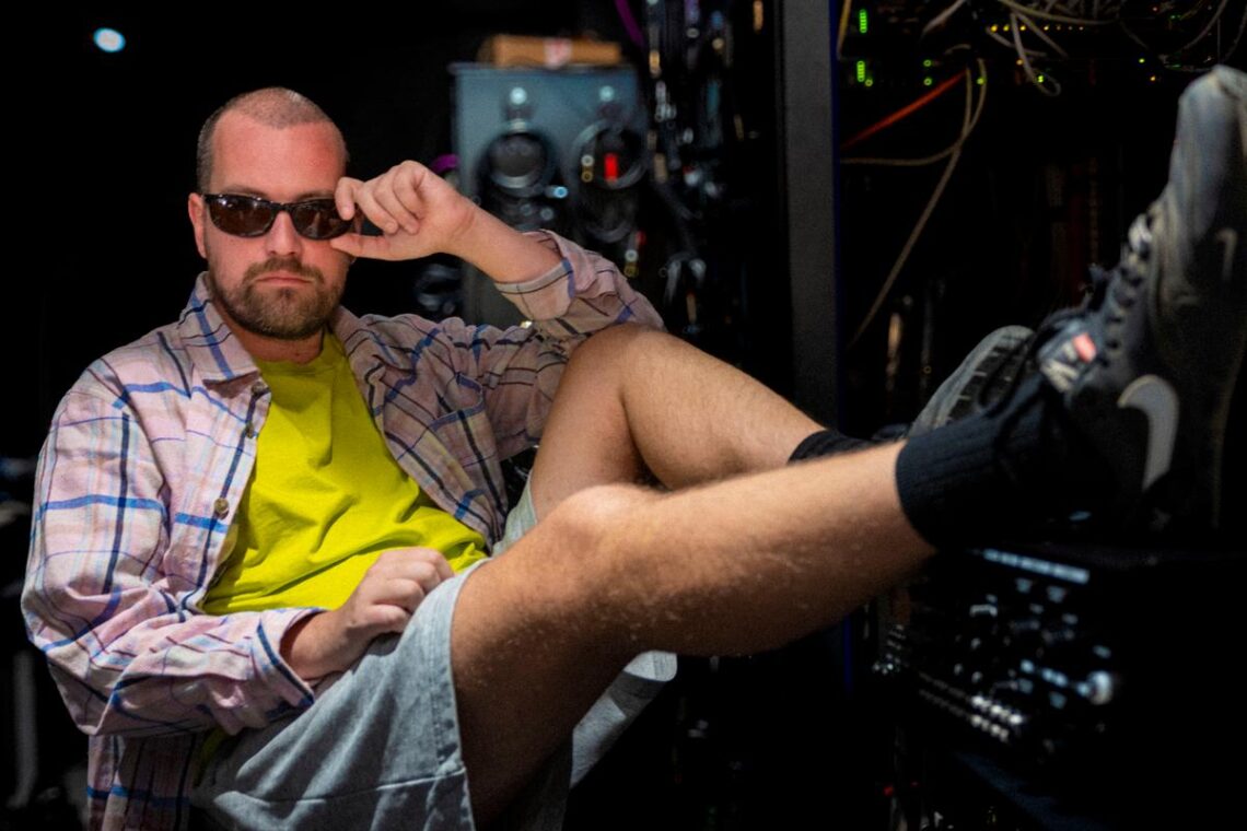 « Pour un DJ, faire danser les gens est l’essence même de la fête » 8 9bbc2ee upload 1 qcrwr9focu9d myd15